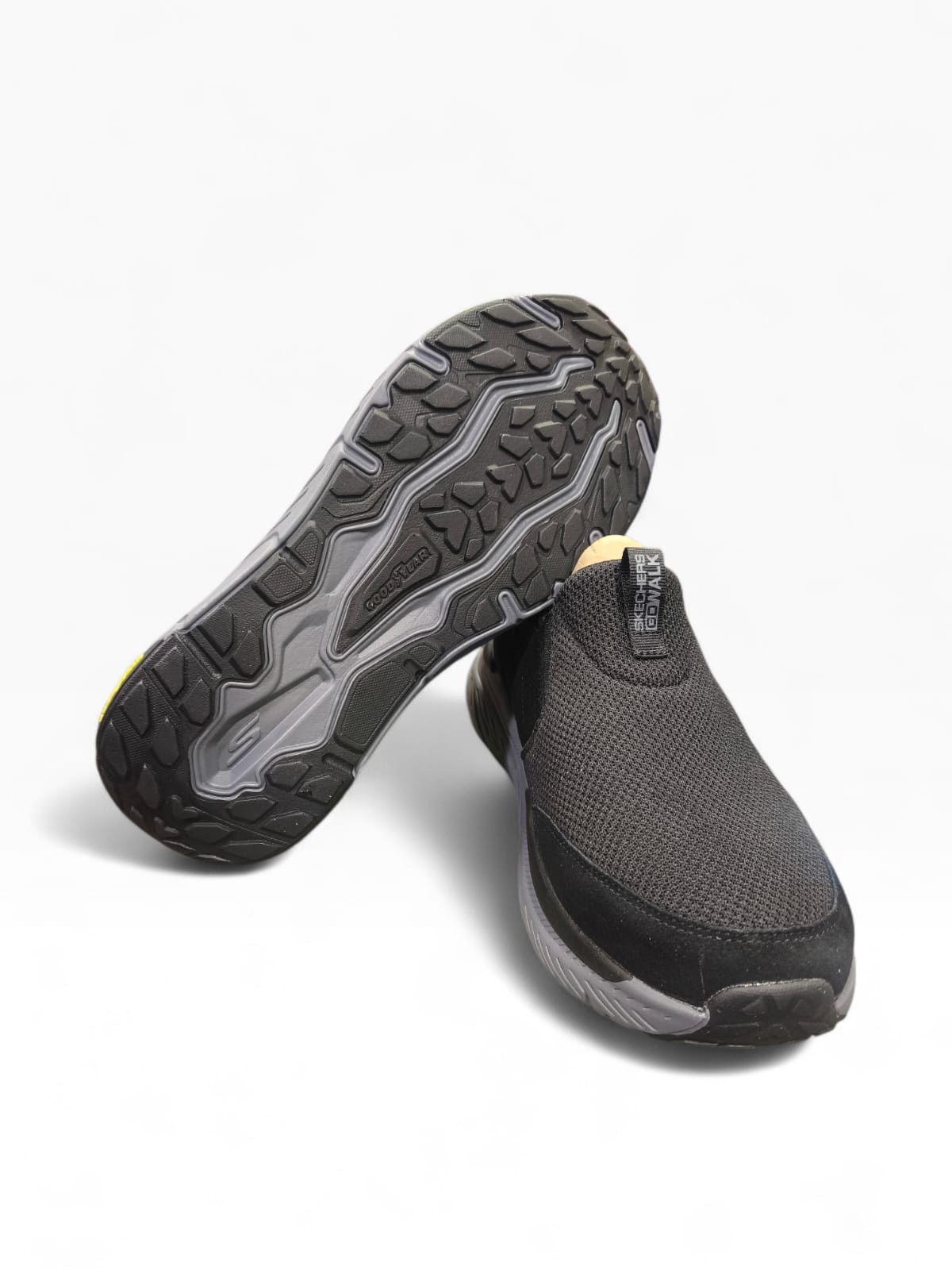 Original Skechers Max Cushion Trial-261155-BLACK