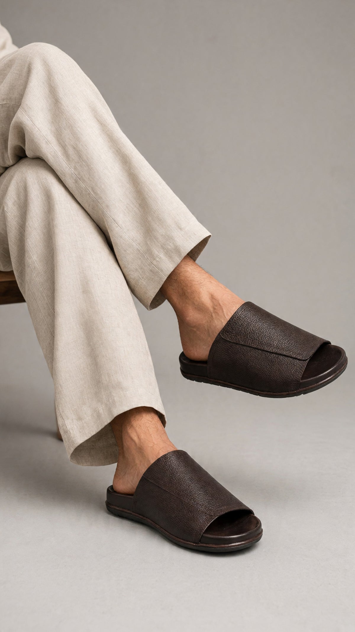 Paw Leather Slippers -K3906